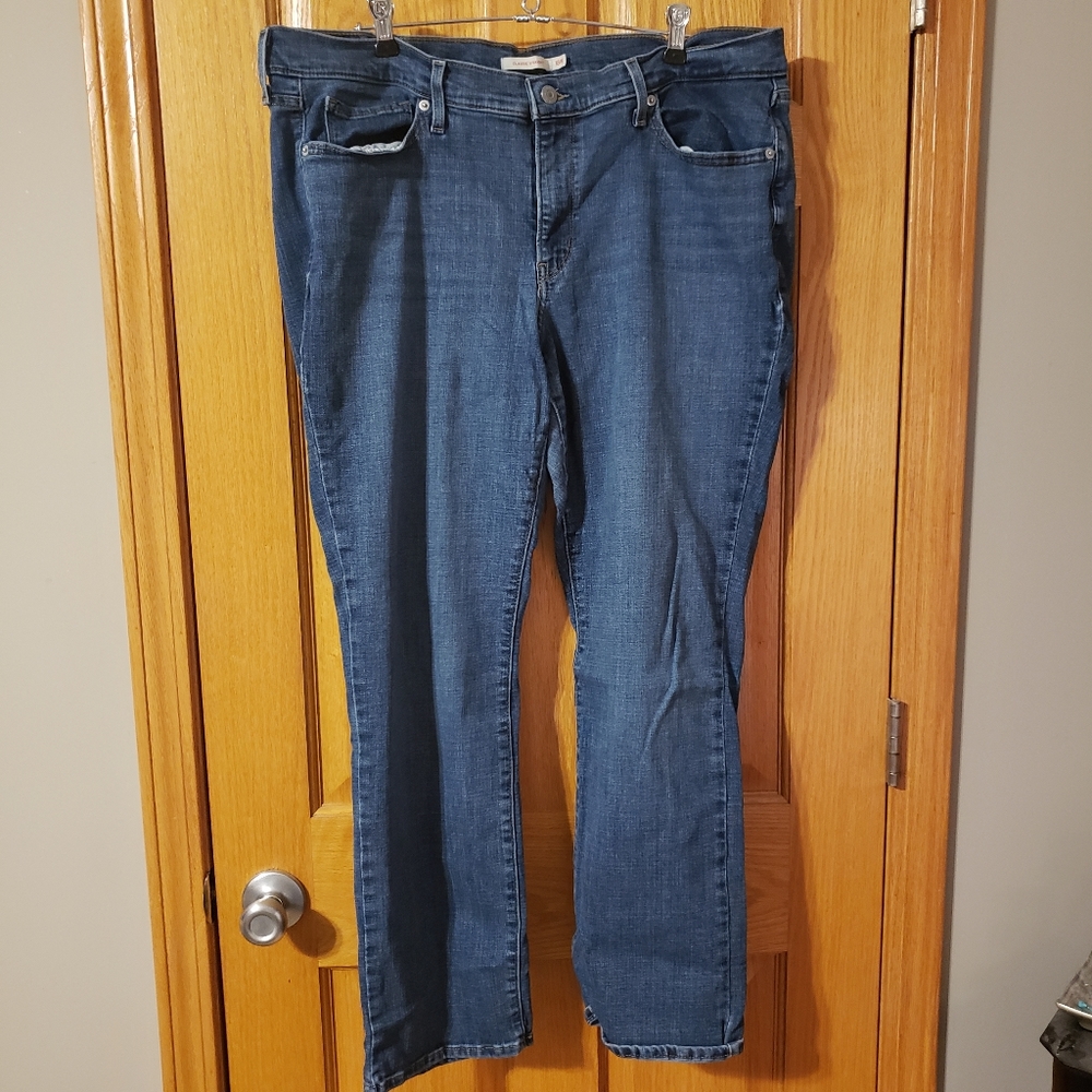 Levi's Classic Straight Womens Jeans